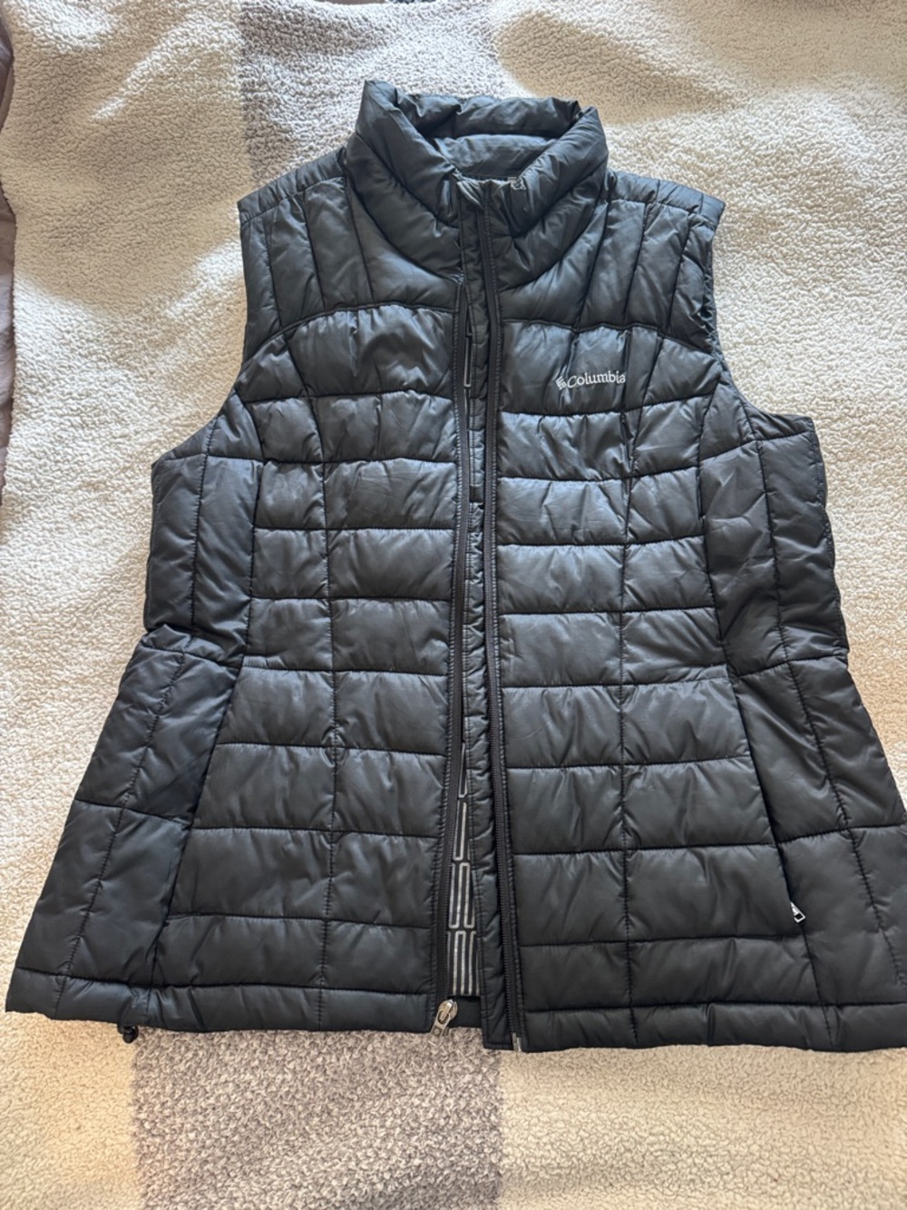 Columbia Women's Black Quilted Packable Puffer Vest - Lightweight Insulation